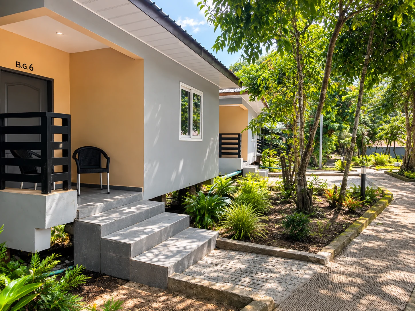 Garden room entrance and steps at Bush Garden